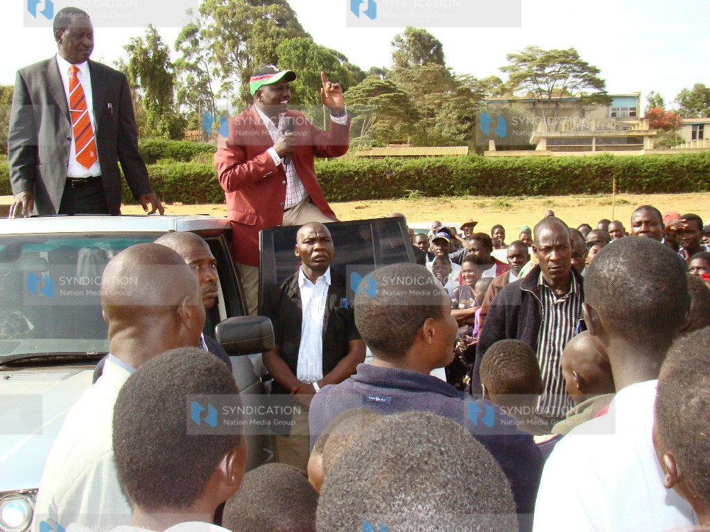 Agriculture Minister William Ruto addresses members of the public