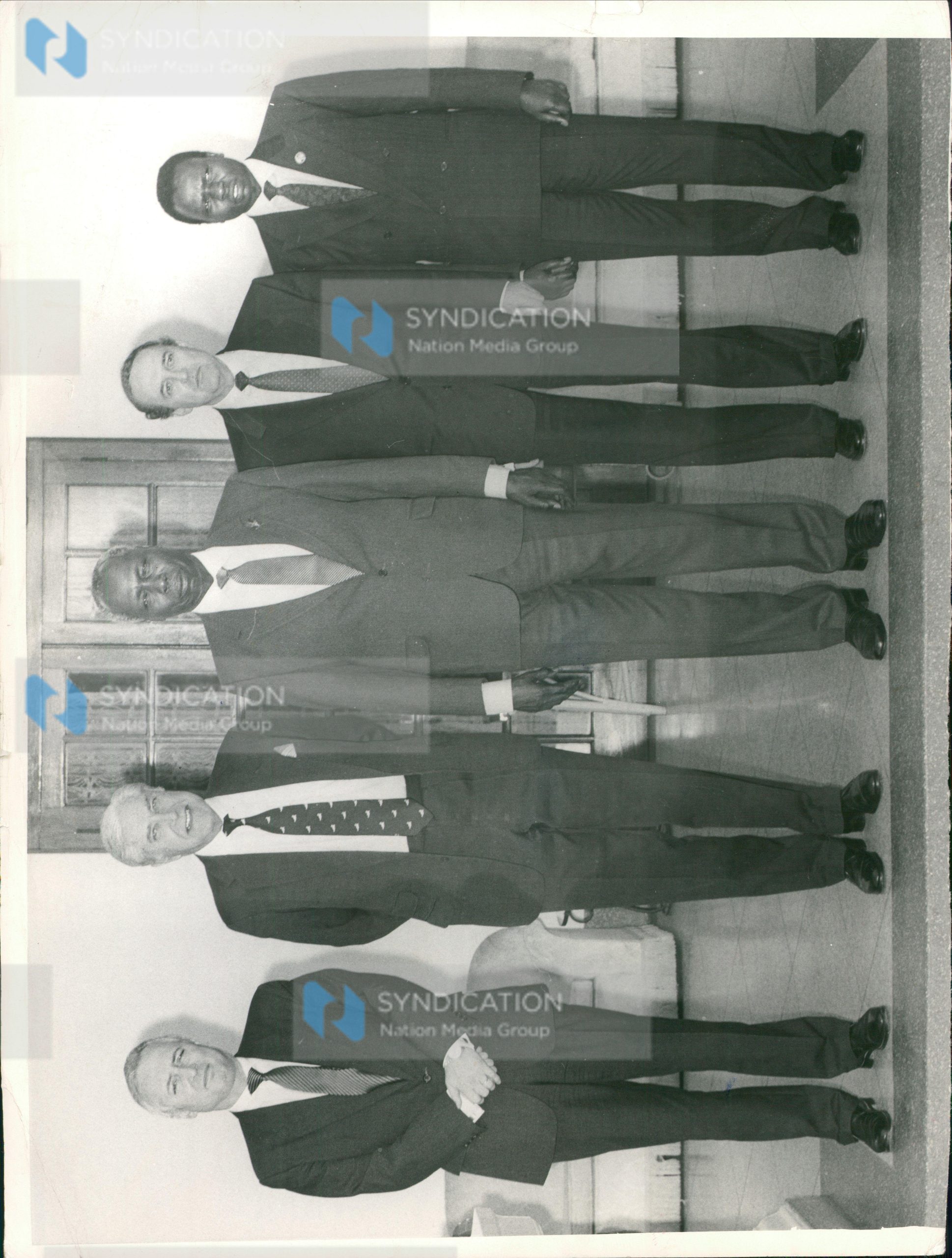 President Daniel Arap Moi poses for a group photograph
