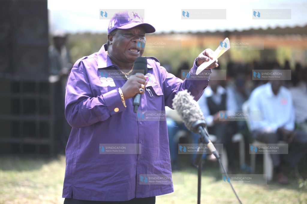COTU Sec Gen Francis Atwoli addresses mourners at the burial service