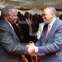 President Uhuru Kenyatta meets with former president Mwai Kibaki