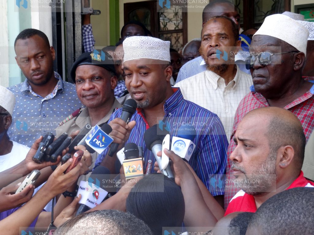 Mombasa governor Mr. Ali Hassan Joho together with county commissioner Mr. Nelson Marua