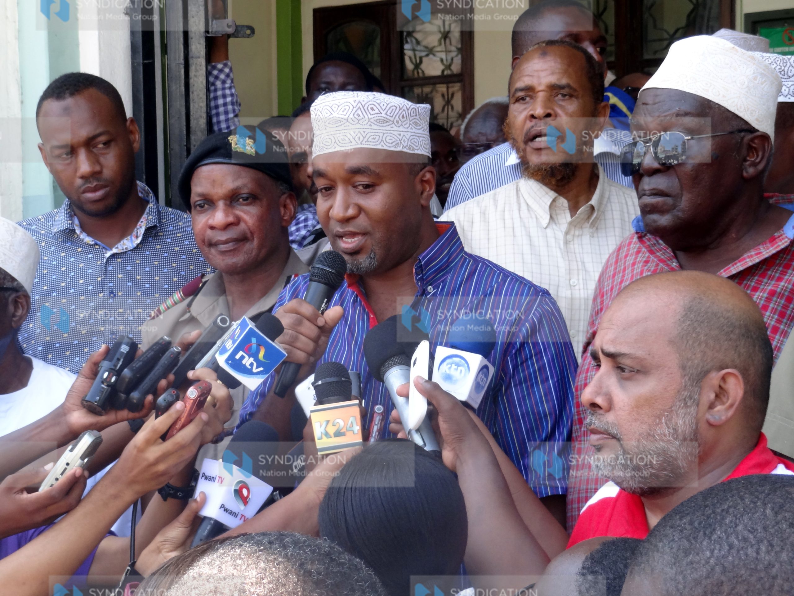 Mombasa governor Mr. Ali Hassan Joho together with county commissioner Mr. Nelson Marua