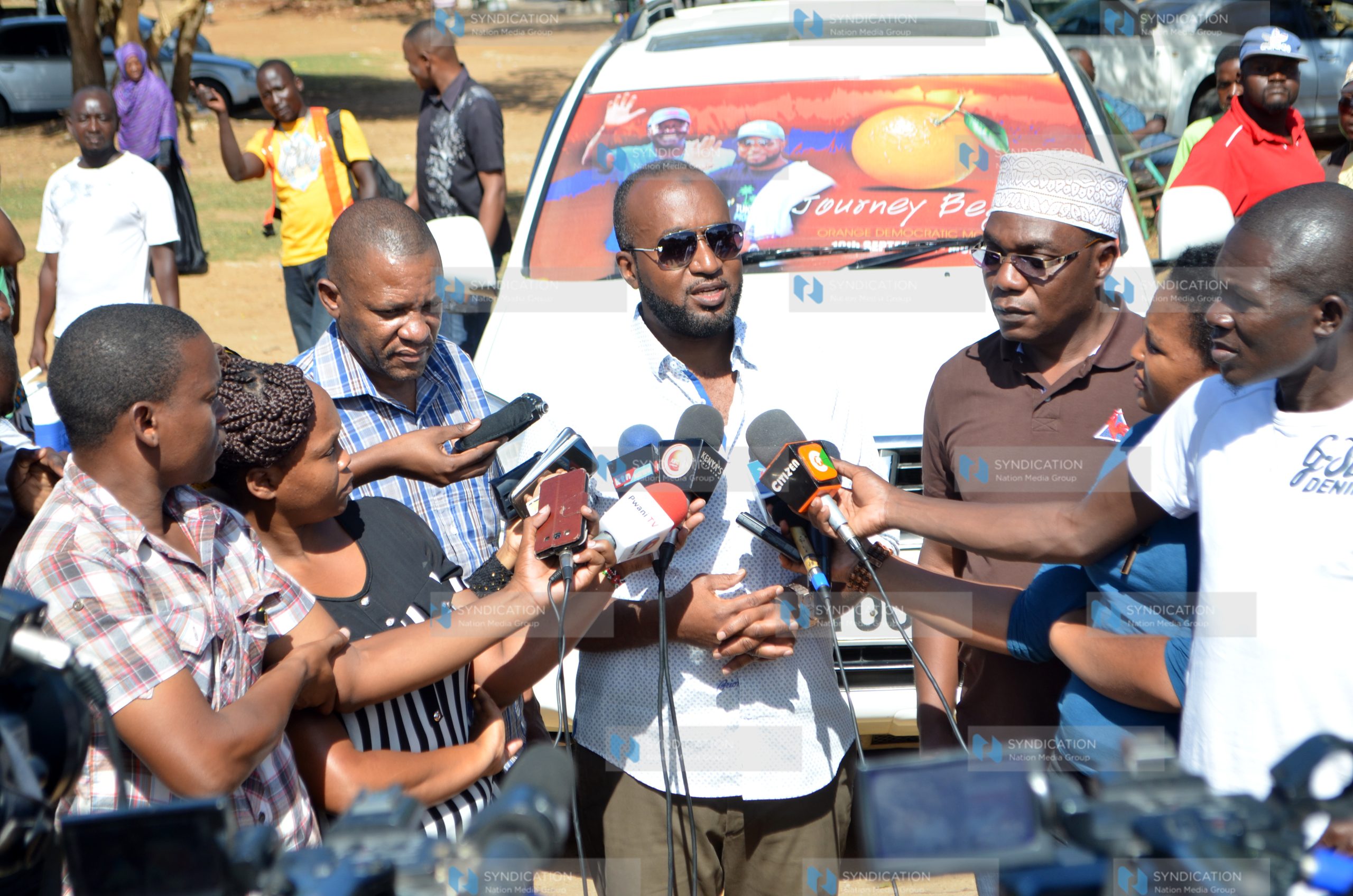 Mombasa Governor Hassan Joho (right) with Kisauni MP Rashid Bedzimba