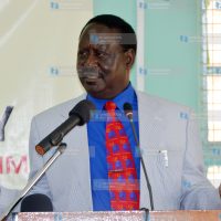 Former Prime Minister Raila Odinga addresses a County Assembly