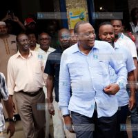 President Uhuru Kenyatta accompanied by several governors