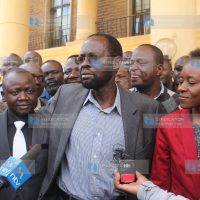 Kisumu Senator Prof. Anyang’ Nyong’o (centre) with his lawyers