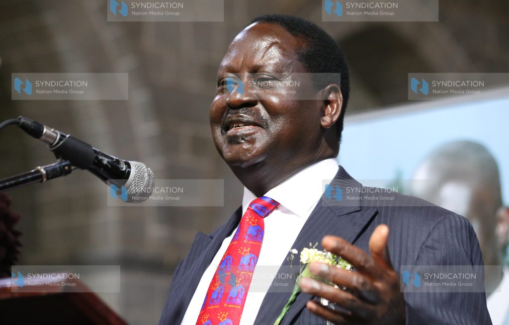 Raila Odinga addresses mourners during the funeral service of Fidel Odinga