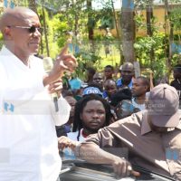 Kakamega senator Boni Khalwale addressing residents of Ikolomani
