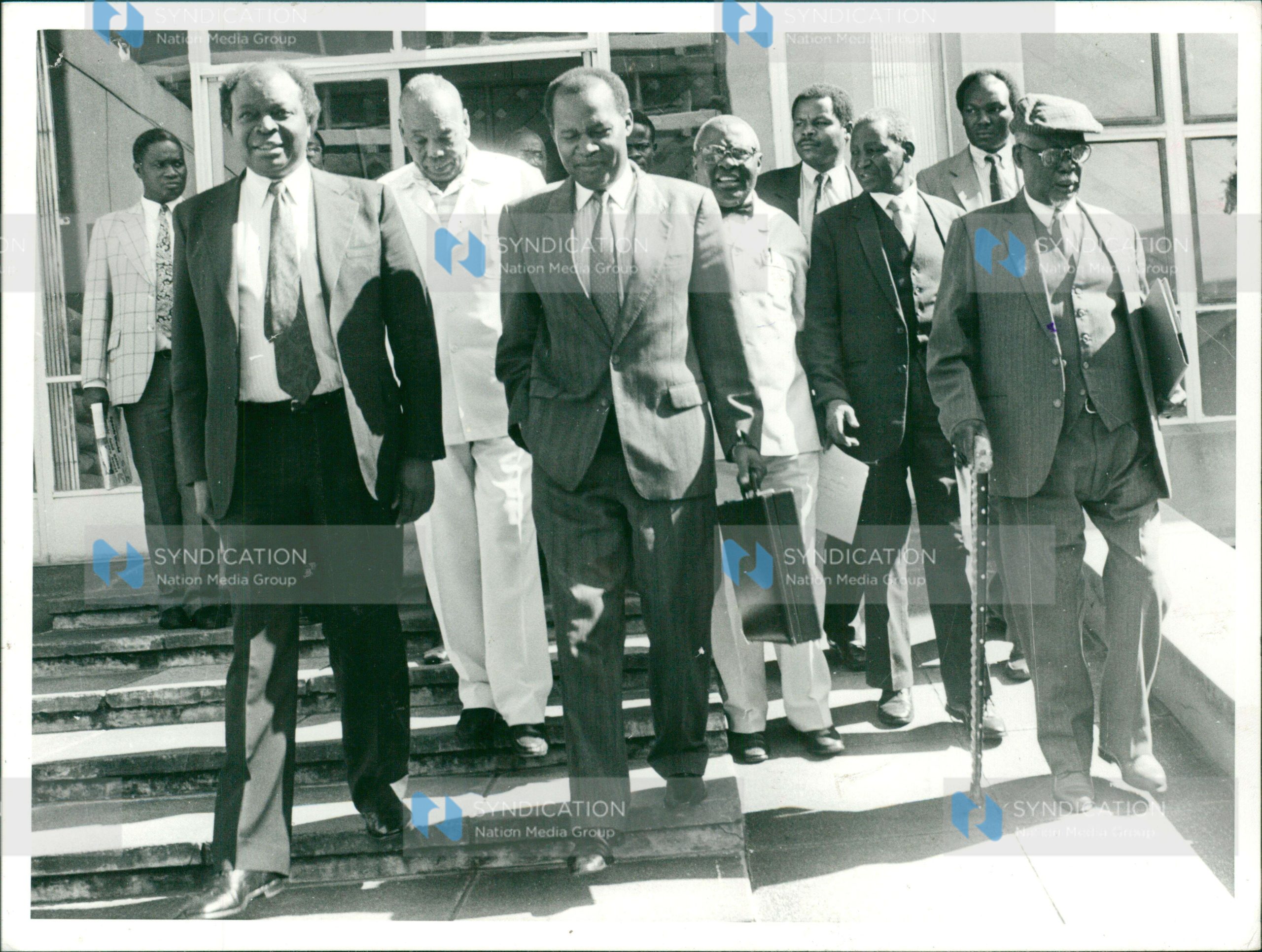 Multi-party system is introduced in Kenya after President Daniel Moi gave his assent to the Constitution of Kenya (Amendment) Bill