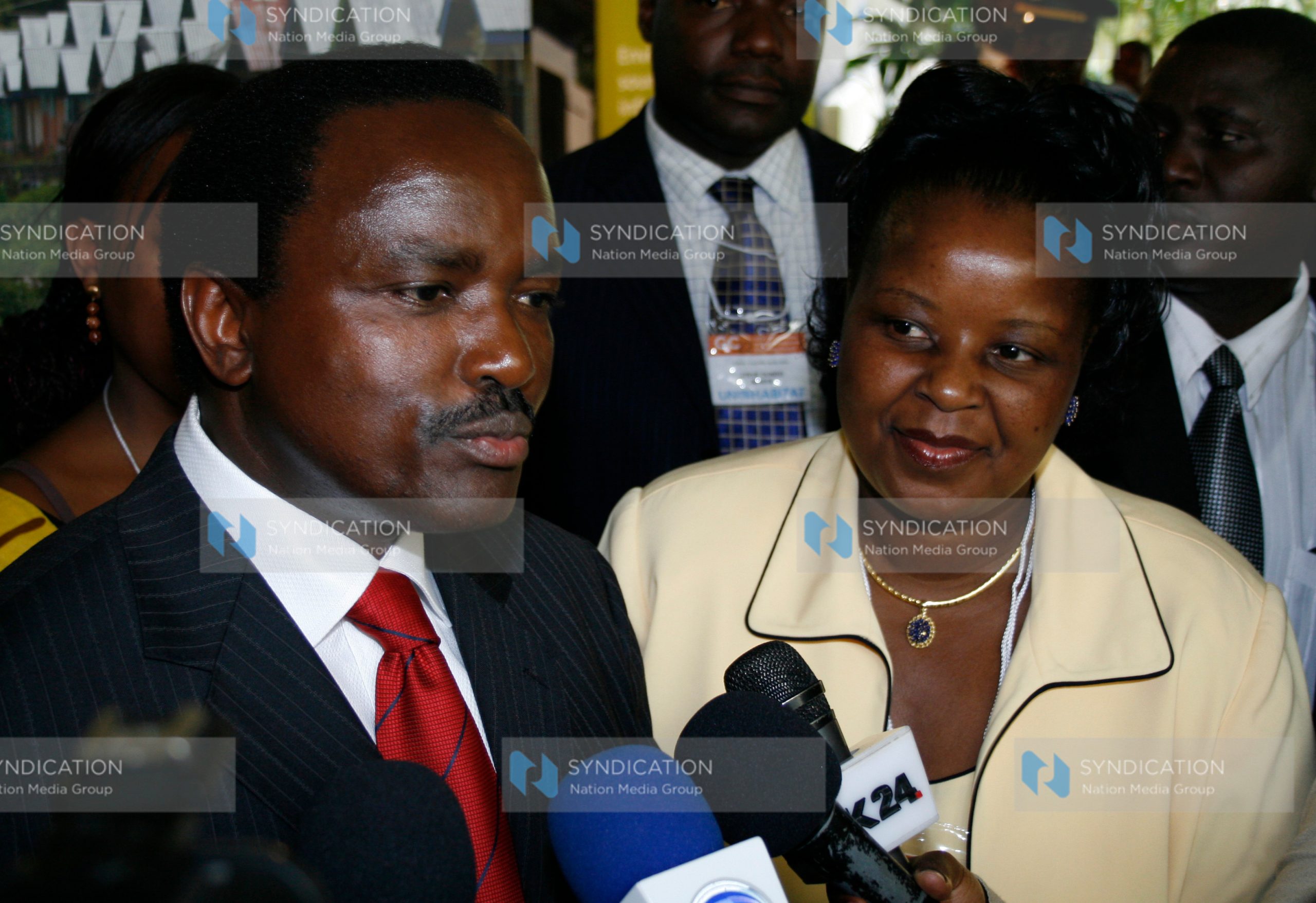 Vice President Kalonzo Musyoka and housing assistant minister Margaret Wanjiru