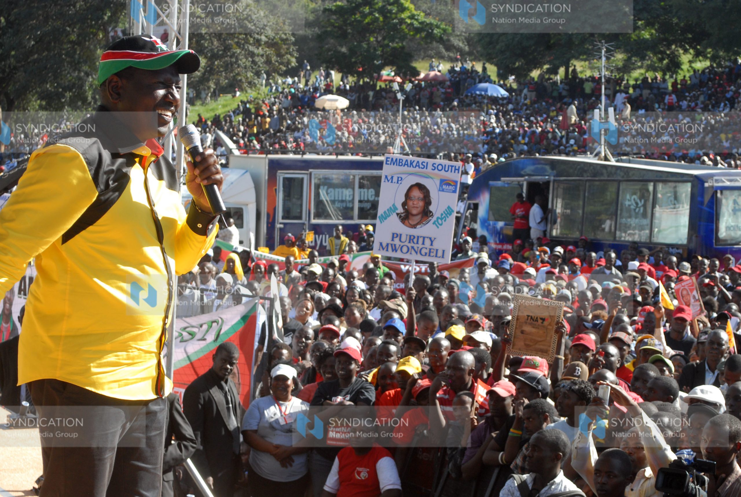 Jubilee Coalition deputy president aspirant William Ruto addresses supporters