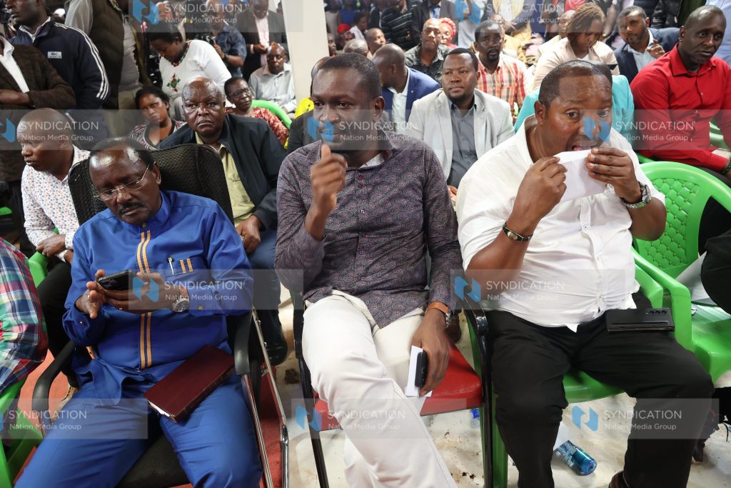 ODM Secretary General Edwin Sifuna(centre)