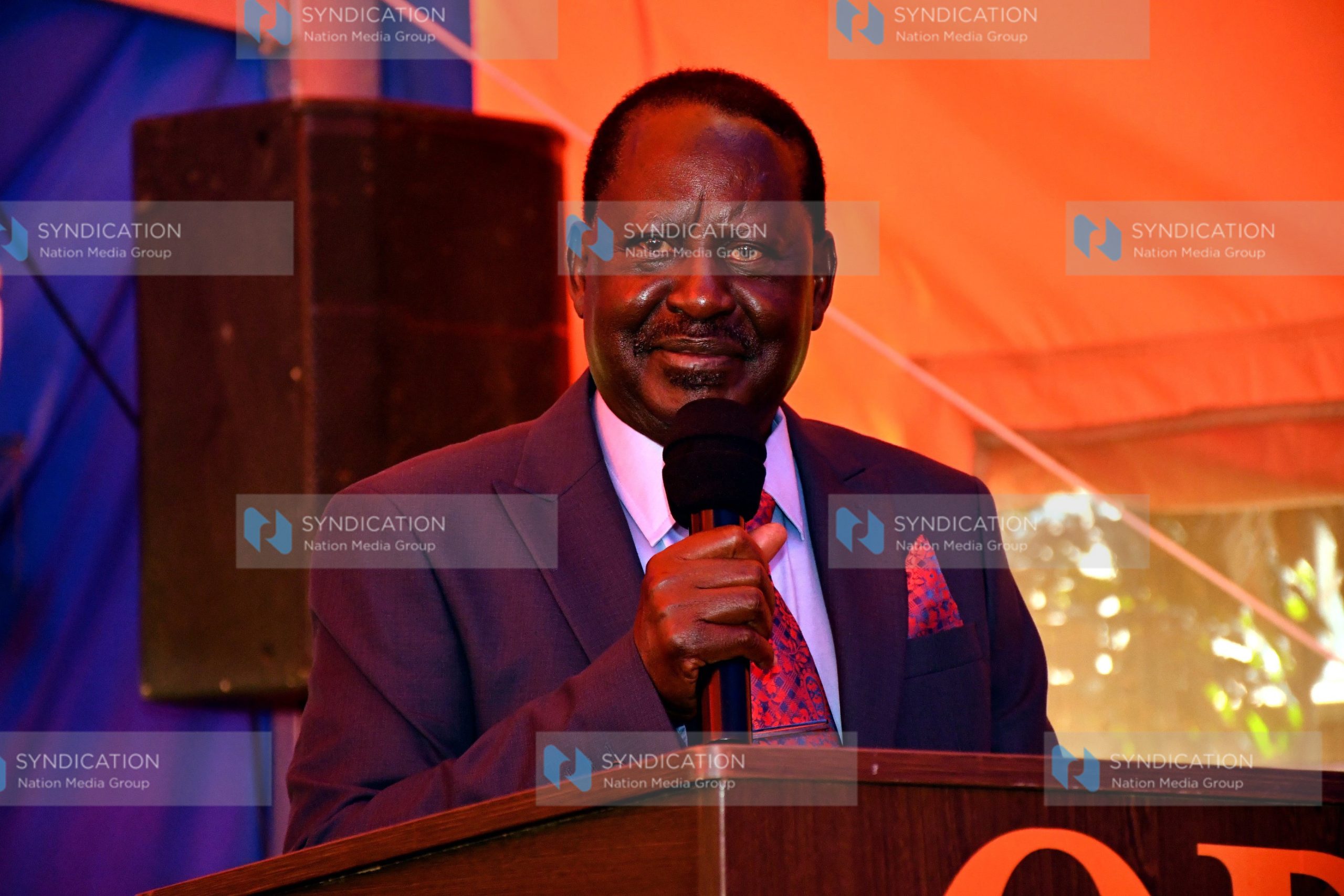 Raila Odinga addressing a delegation of political leaders
