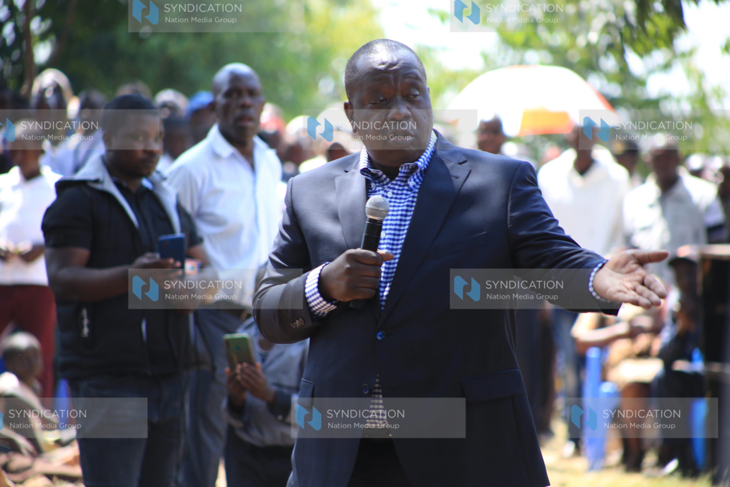 Fred Matiangi speaks to faithful during Sabbath church service