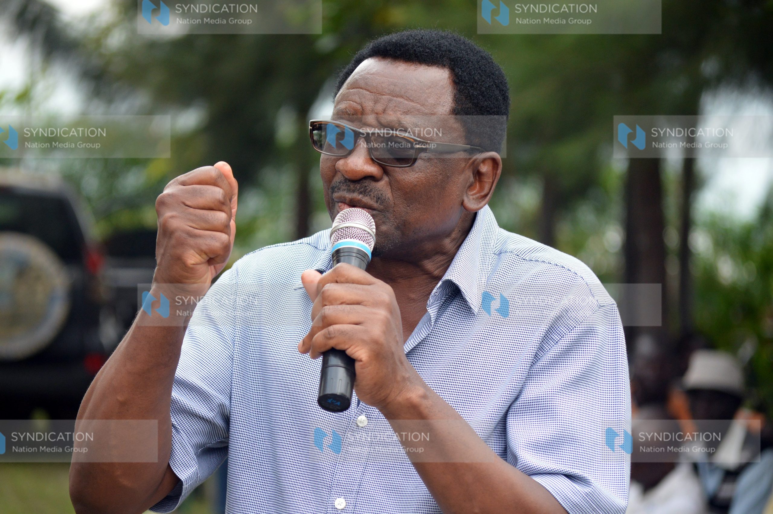 James Orengo addresses residents in Nyando Constituency