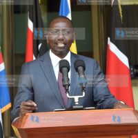 Deputy President William Ruto addressing Journalists outside his offices in Nairobi