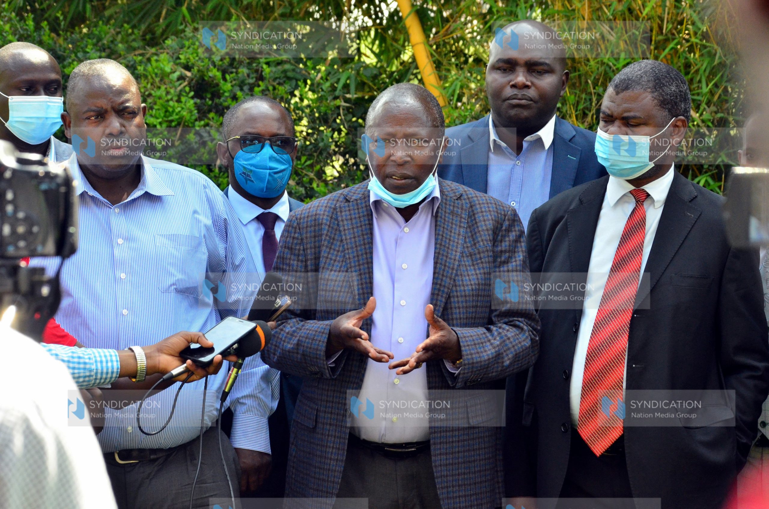 Political leaders from Nairobi addresses a press conference