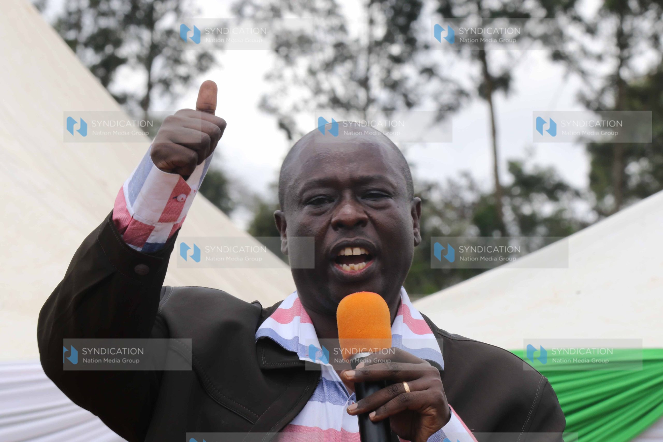 Mathira MP Rigathi Gachagua addresses students and their parents at Karatina stadium