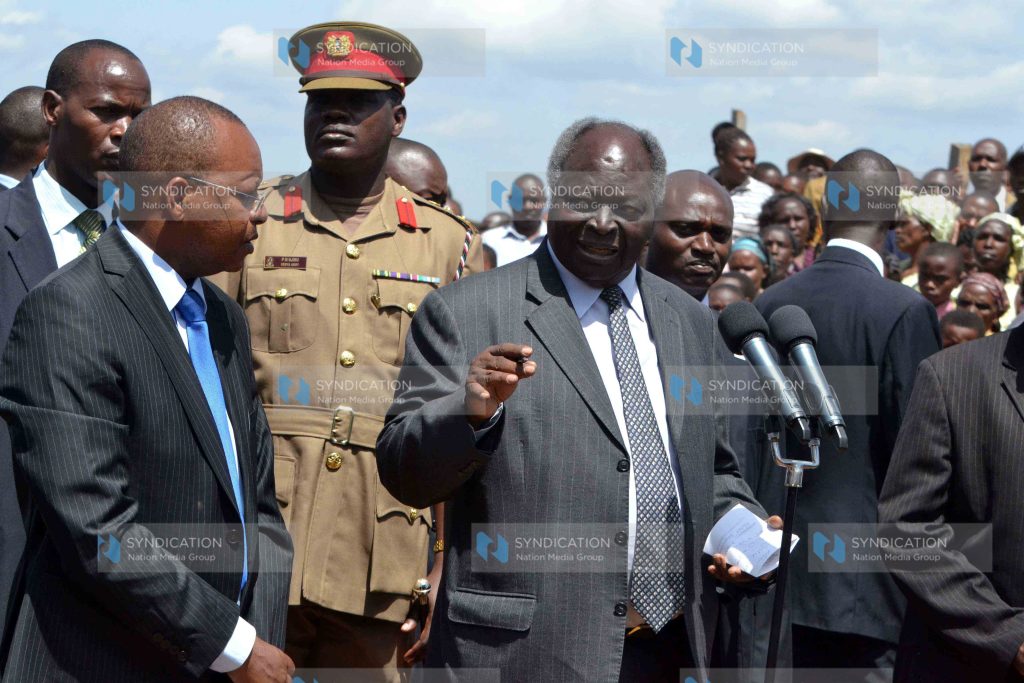 President Mwai Kibaki addresses wananchi