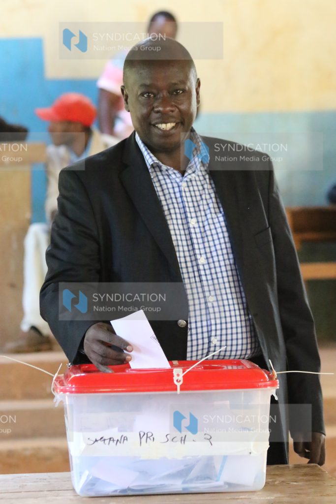 Mathira MP Rigathi Gachagua casts his vote at Sagana Primary school