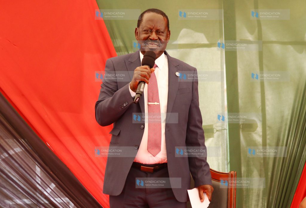 Raila Odinga addressing university student leaders at Jaramogi Oginga Odnga Foundation