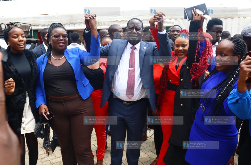 Azimio la Umoja Party Leader Raila Odinga (centre)