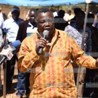Francis Atwoli address mourners during the burial