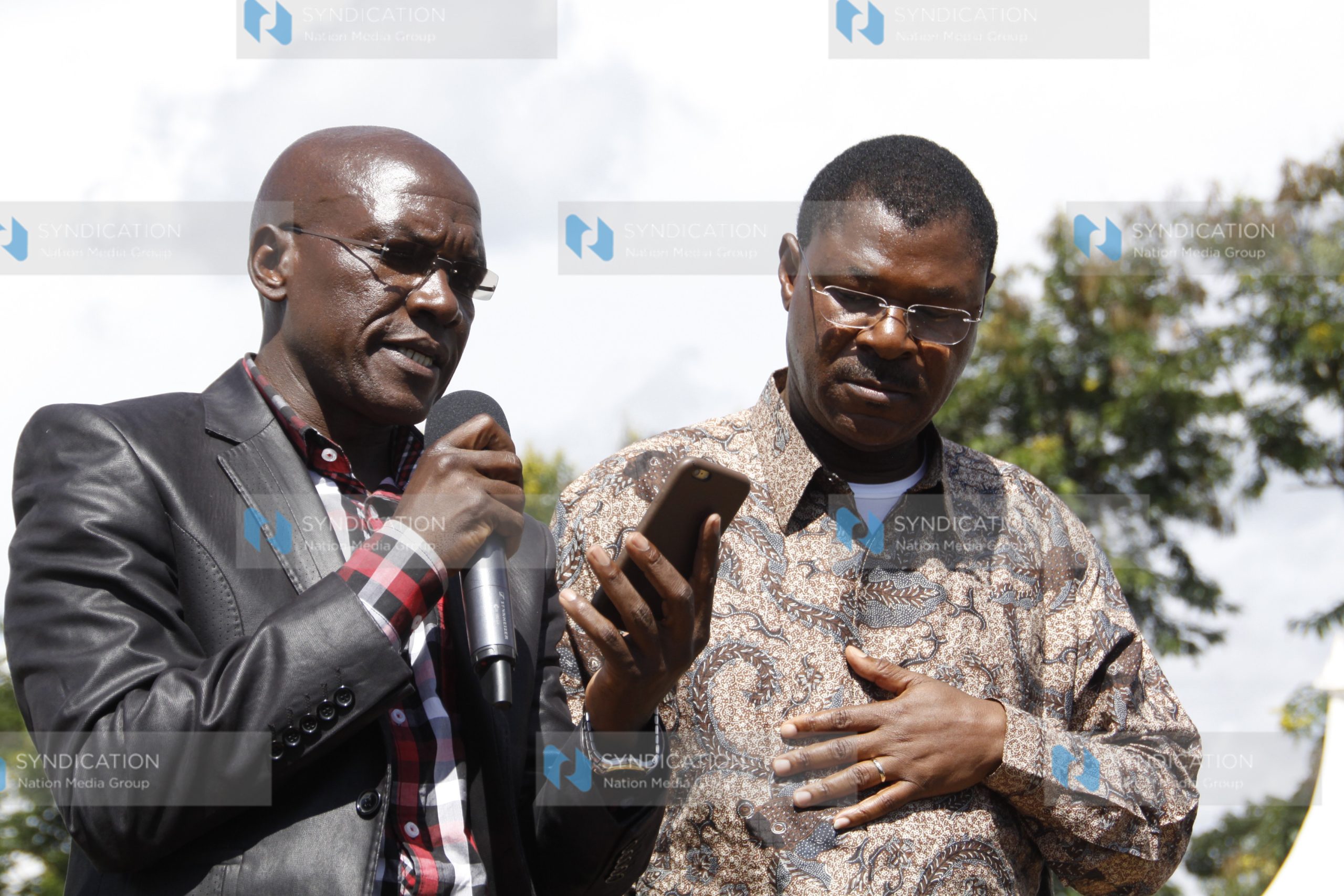 Kakamega Senator Bonny Khalwale and Senate Minority Leader Moses Wetangula