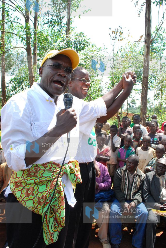 Ikolomani MP Dr. Boni Khalwale on campaign trail introduces UDF candidate of Bukura civic ward Mr. Walter Andati