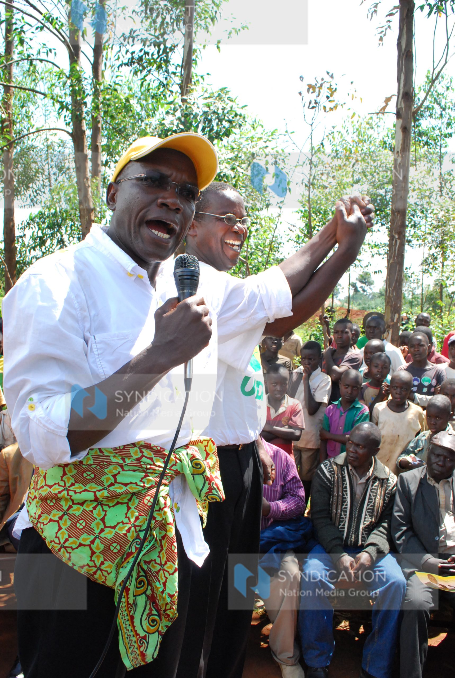 Ikolomani MP Dr. Boni Khalwale on campaign trail introduces UDF candidate of Bukura civic ward Mr. Walter Andati
