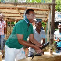 Najib Balala holds a turtle named "Kasa Balala"