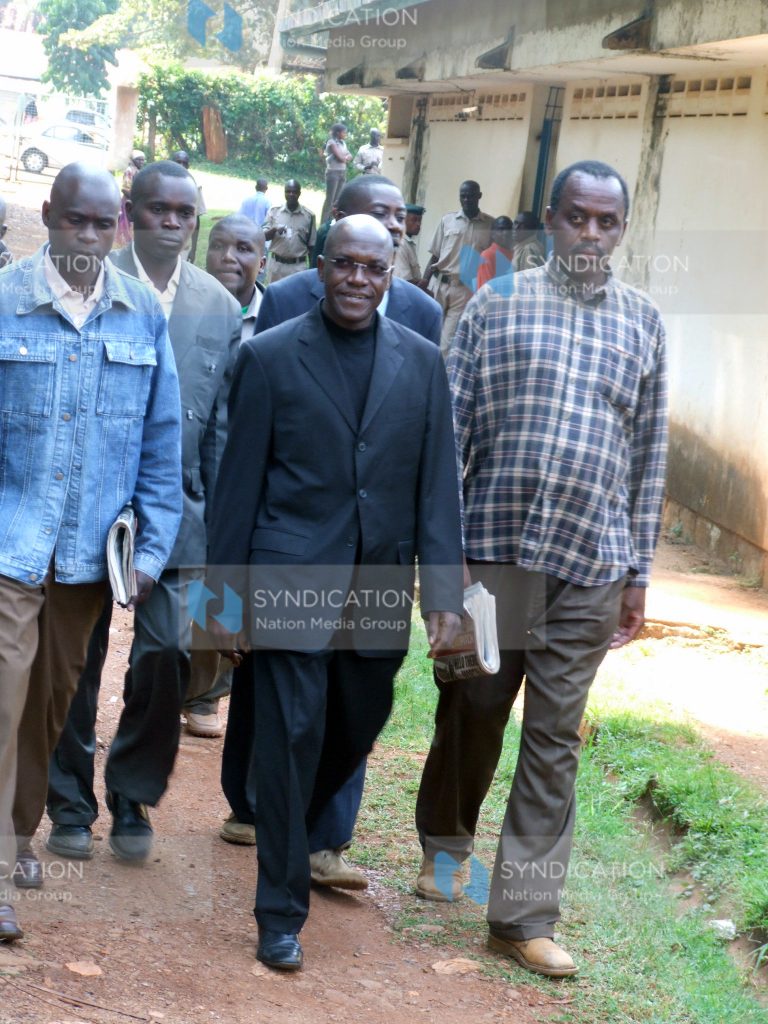Ikolomani MP Dr. Boni Khalwale arriving at the high court of Kakamega