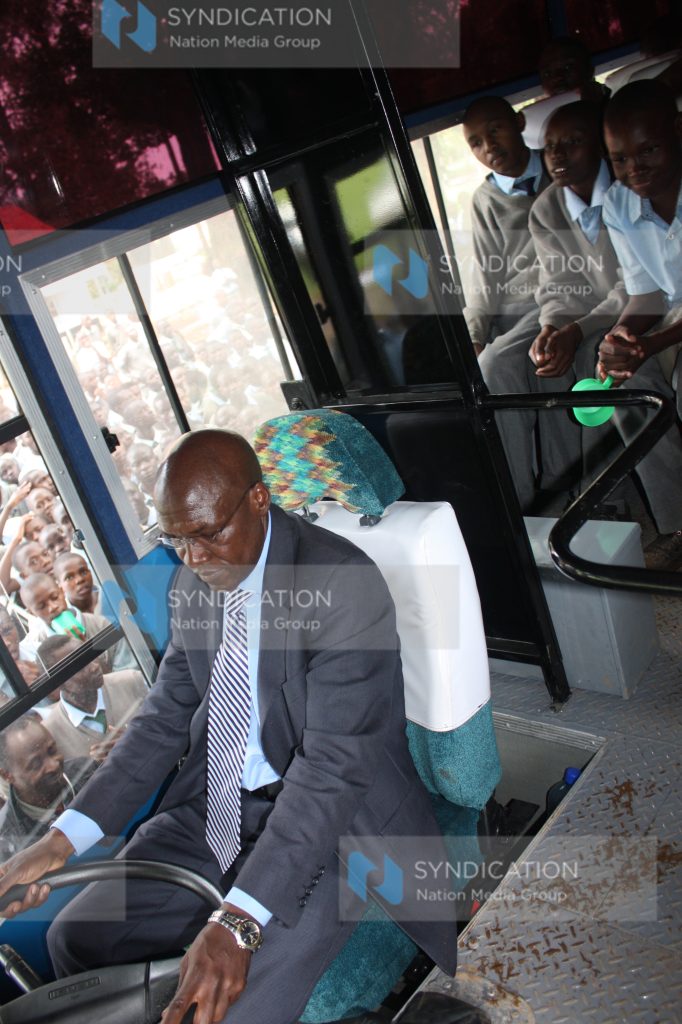 Ikolomani MP Boni Khalwale and students of Musingu High School