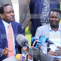 National Super Alliance leader Kalonzo Musyoka (left)