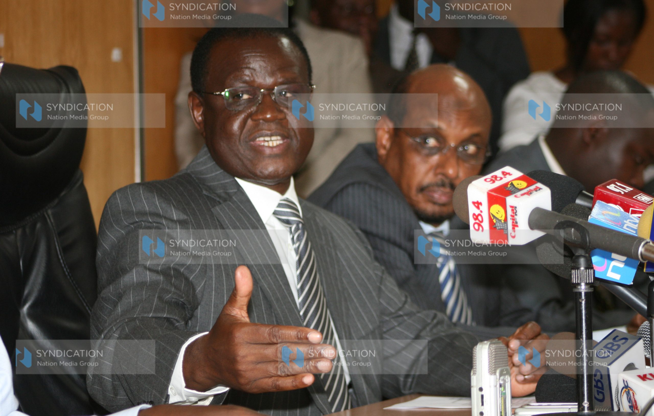 Kiraitu Murungi flanked with Energy assistant minister Maalim Mohamed