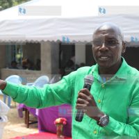 Kakamega Senator Dr. Boni Khalwale addresses hundreds of mourners