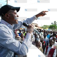 Dr. Boni Khalwalwe addressing residents of Kakamega
