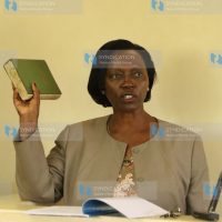 Martha Karua swears before she testified before a High Court in Kerugoya