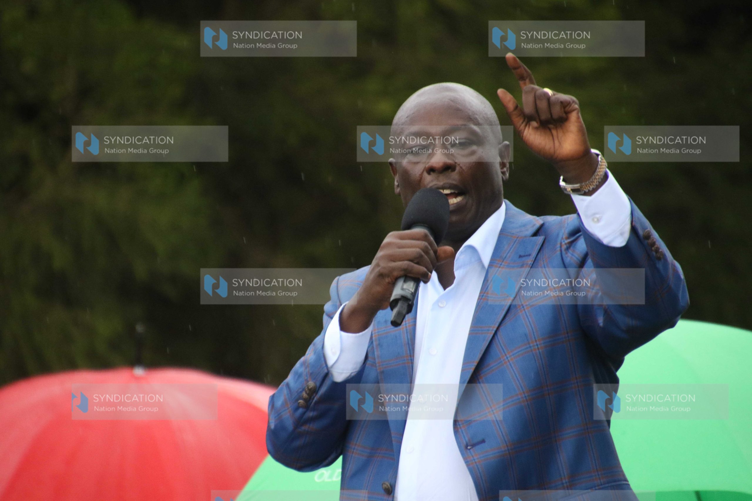 Deputy President Rigathi Gachagua addresses wananchi at Endarasha trading centre