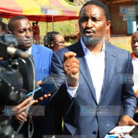 Mwangi Kiunjuri addresses journalists at Karundu village in Nyeri County