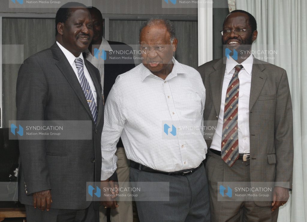 Courtesy call to veteran politician Kenneth Matiba (centre)