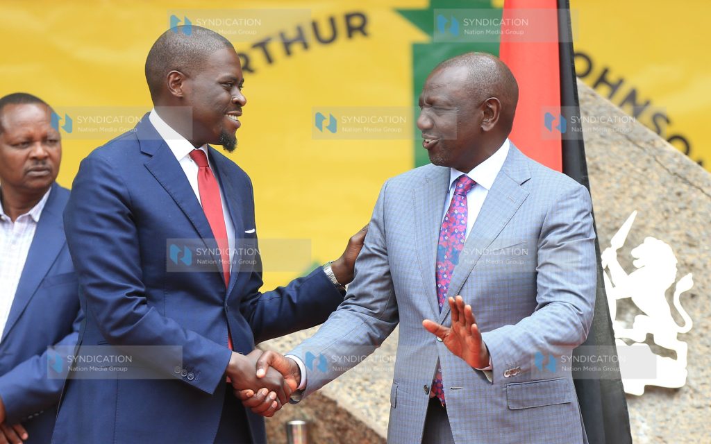 President Elect William Ruto share a moment with Nairobi City County governor Johnson Sakaja