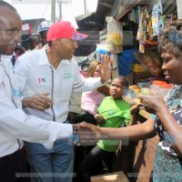 Nairobi gubernatorial aspirant Peter Kenneth with running mate Dan Shikanda