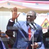 Deputy President William Ruto addresses a crowd at the upcoming Chaka market