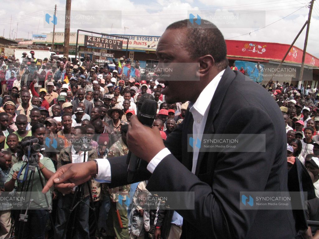 Uhuru Kenyatta addresses wananchi at Timau trading centre