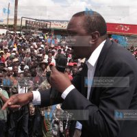 Uhuru Kenyatta addresses wananchi at Timau trading centre