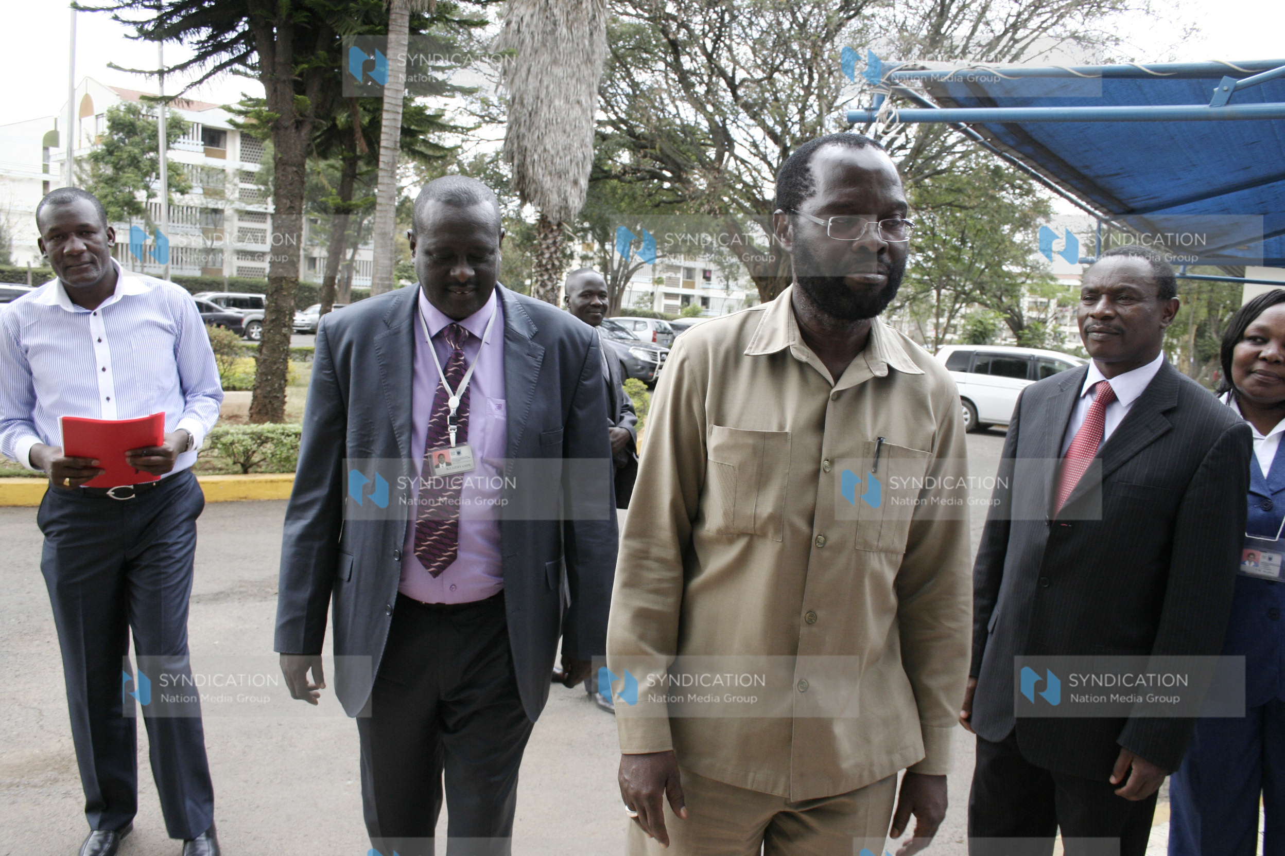Medical Services Minister Prof Anyang’ Nyong’o (in spectacles)