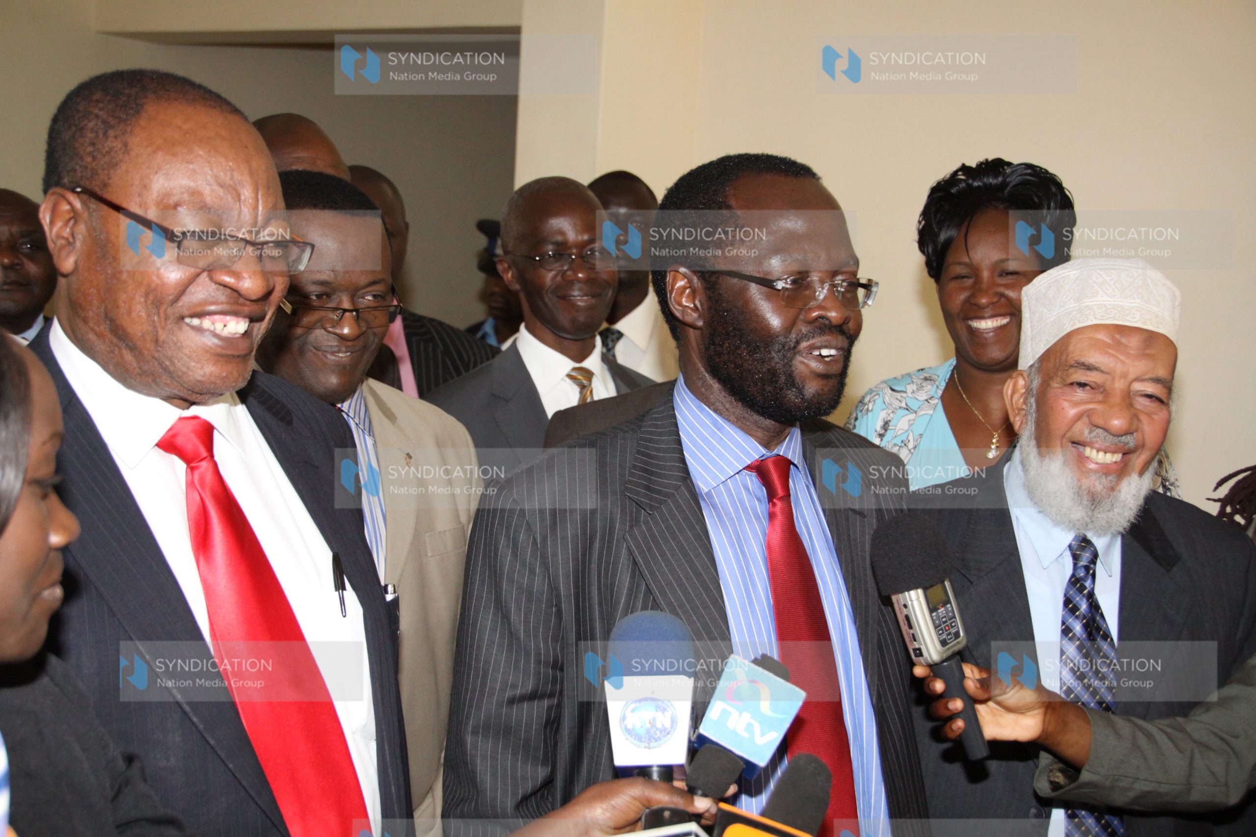 Medical Services Minister Prof Anyang’ Nyong’o (centre)