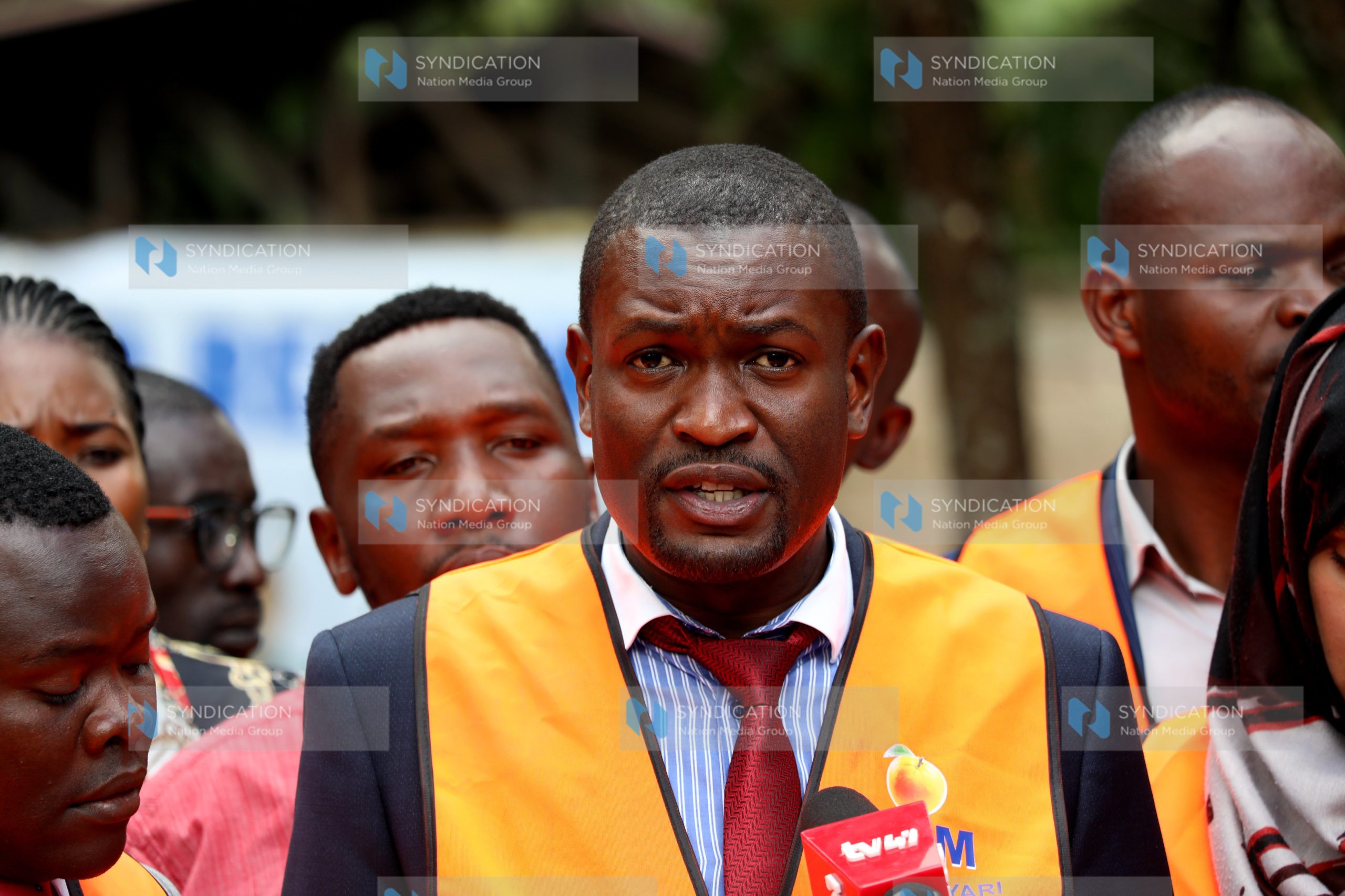 Edwin Sifuna address journalists at Chungwa House