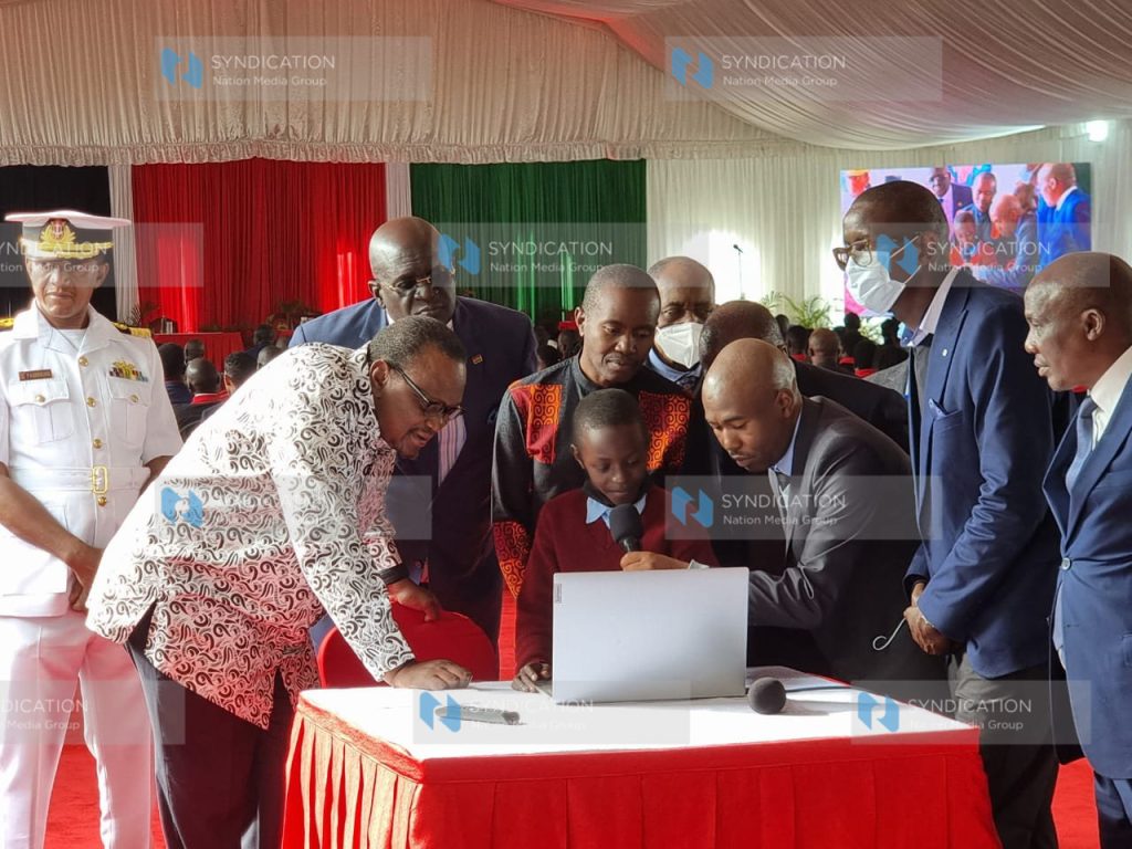 A pupil from Kirigu Primary School in Dagoretti codes on the Kodris Africa platform